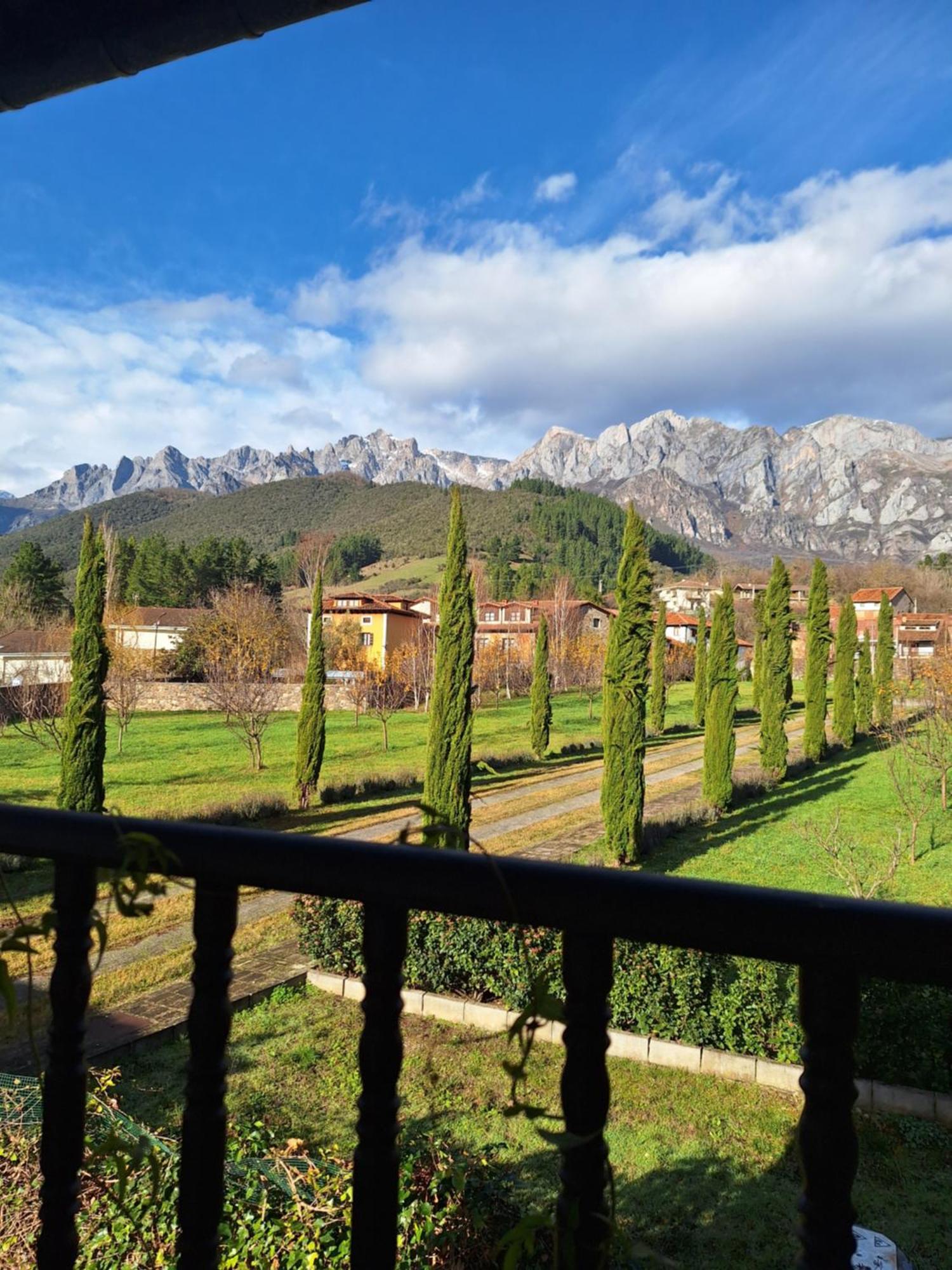 Entre Potes Y Picos Con Wifi Y Garaje Apartment Turieno Luaran gambar